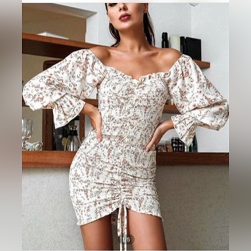 XS dress, fits like a small, has a lot of stretch